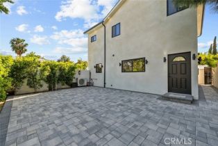 Single Family Residence, 22835 Styles st, Woodland Hills, CA 91367 - 44