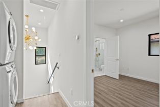 Single Family Residence, 22835 Styles st, Woodland Hills, CA 91367 - 53