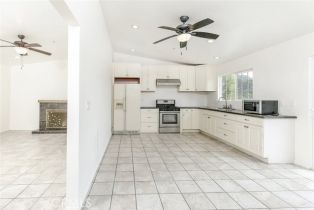 Single Family Residence, 14494 Cambridge st, Moorpark, CA 93021 - 10