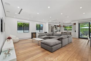 Single Family Residence, 4739 Ventura Canyon ave, Sherman Oaks, CA 91423 - 23