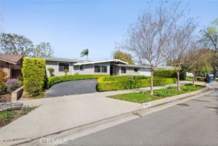 Single Family Residence, 23055 Mosby st, Woodland Hills, CA 91364 - 2