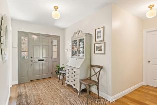 Single Family Residence, 23055 Mosby st, Woodland Hills, CA 91364 - 4