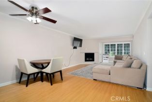 Condominium, 5530 Owensmouth ave, Woodland Hills, CA 91367 - 2