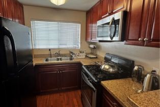 Condominium, 5530 Owensmouth, Woodland Hills, CA 91367 - 2