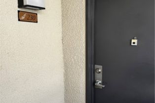 Residential Lease, 5530 Owensmouth, Woodland Hills, CA  Woodland Hills, CA 91367