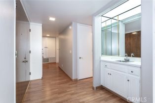 Condominium, 17711 Margate st, Encino, CA 91316 - 17