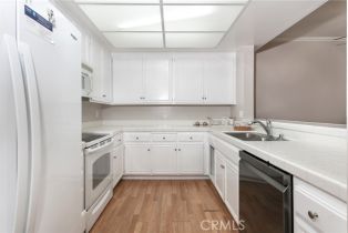 Condominium, 17711 Margate st, Encino, CA 91316 - 5