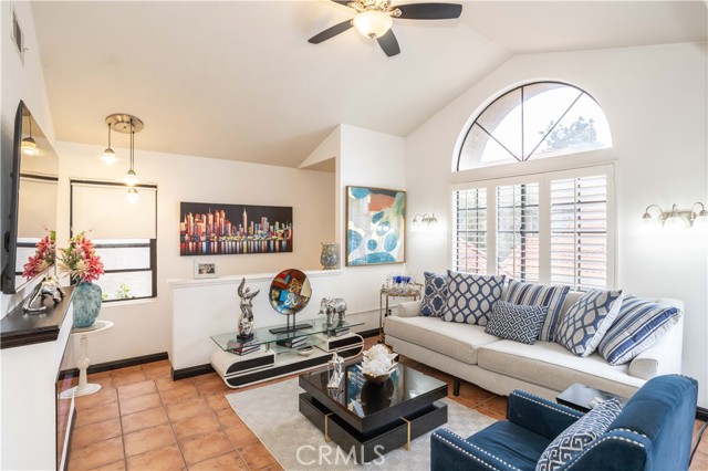 Condominium, 2352 Archwood ln, Simi Valley, CA 93063 - 1