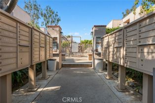 Condominium, 15175 Magnolia blvd, Sherman Oaks, CA 91403 - 37