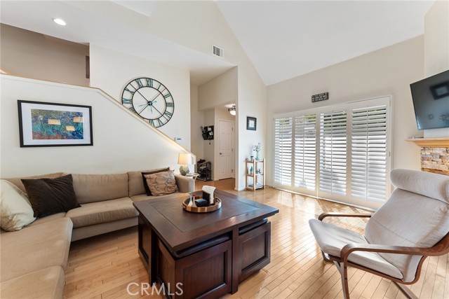 Condominium, 15175 Magnolia blvd, Sherman Oaks, CA 91403 - 1