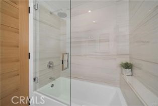 Single Family Residence, 14547 Benefit st, Sherman Oaks, CA 91403 - 12