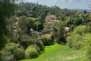 , 4950 Vanalden, Tarzana, CA 91356 - 9