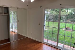 Single Family Residence, 23464 Sylvan st, Woodland Hills, CA 91367 - 13