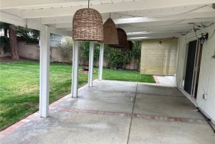 Single Family Residence, 23464 Sylvan st, Woodland Hills, CA 91367 - 18