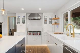 Single Family Residence, 11030 Cozycroft ave, Chatsworth, CA 91311 - 18