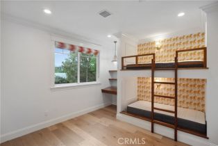 Single Family Residence, 4455 Mammoth ave, Sherman Oaks, CA 91423 - 39