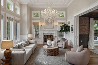 Single Family Residence, 4455 Mammoth ave, Sherman Oaks, CA 91423 - 4