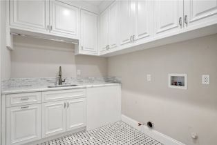 Single Family Residence, 4455 Mammoth ave, Sherman Oaks, CA 91423 - 40