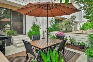 Condominium, 21025 Lemarsh st, Chatsworth, CA 91311 - 4