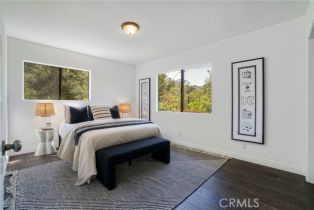 Single Family Residence, 3392 Coy dr, Sherman Oaks, CA 91423 - 38