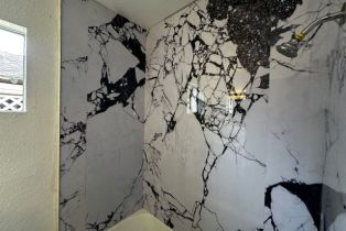 Residential Income, 5723 Kester ave, Sherman Oaks, CA 91411 - 9