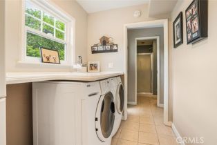 Single Family Residence, 12843 Sarah st, Studio City, CA 91604 - 17