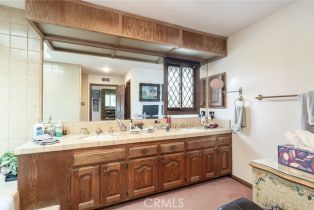 Single Family Residence, 1709 Royal Saint George dr, Thousand Oaks, CA 91362 - 16