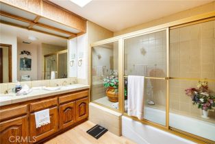 Single Family Residence, 1709 Royal Saint George dr, Thousand Oaks, CA 91362 - 17