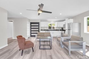 Single Family Residence, 22237 Tiara st, Woodland Hills, CA 91367 - 2