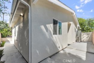 Single Family Residence, 22237 Tiara st, Woodland Hills, CA 91367 - 21