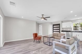 Single Family Residence, 22237 Tiara st, Woodland Hills, CA 91367 - 3