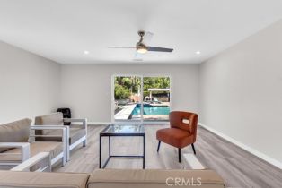 Single Family Residence, 22237 Tiara st, Woodland Hills, CA 91367 - 5