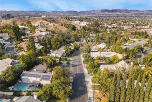 Single Family Residence, 20300 Delita dr, Woodland Hills, CA 91364 - 4