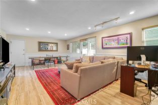 Single Family Residence, 20300 Delita dr, Woodland Hills, CA 91364 - 8