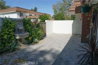 Townhouse, 22258 James Alan cir, Chatsworth, CA 91311 - 4