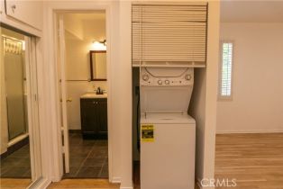 Single Family Residence, 5847 Keokuk ave, Woodland Hills, CA 91367 - 11