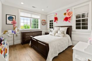 Single Family Residence, 4753 Noble ave, Sherman Oaks, CA 91403 - 55