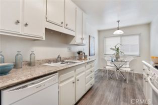 Condominium, 22259 Erwin st, Woodland Hills, CA 91367 - 10