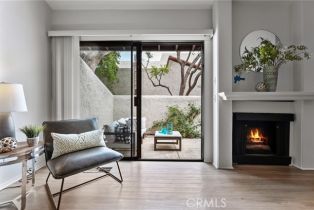 Condominium, 22259 1/4  Erwin ST, Woodland Hills, CA  Woodland Hills, CA 91367