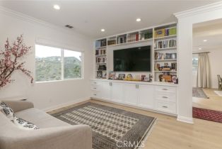 Single Family Residence, 12356 Longacre ave, Granada Hills, CA 91344 - 38