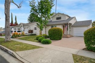 Single Family Residence, 5730 Newcastle ave, Encino, CA 91316 - 3