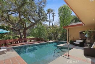 Single Family Residence, 3951 Vanalden ave, Tarzana, CA 91356 - 40
