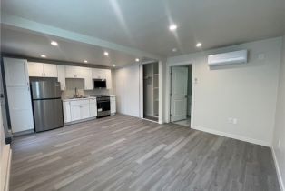 , 5014 Kester ave, Sherman Oaks, CA 91403 - 3