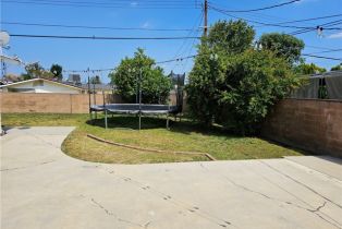 Single Family Residence, 9526 Fullbright ave, Chatsworth, CA 91311 - 2