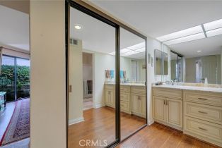 Condominium, 21650 Burbank blvd, Woodland Hills, CA 91367 - 16