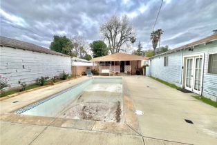 Single Family Residence, 5839 Tobias ave, Sherman Oaks, CA 91411 - 4