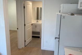 Single Family Residence, 5720 Wallis lane, Woodland Hills, CA 91367 - 10