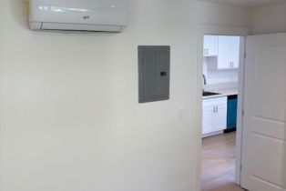 Single Family Residence, 5720 Wallis lane, Woodland Hills, CA 91367 - 11