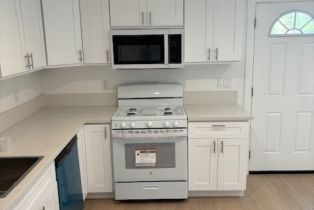 Single Family Residence, 5720 Wallis lane, Woodland Hills, CA 91367 - 9