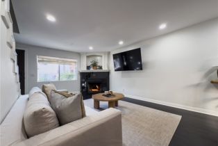 Condominium, 5275 Colodny dr, Agoura Hills, CA 91301 - 4